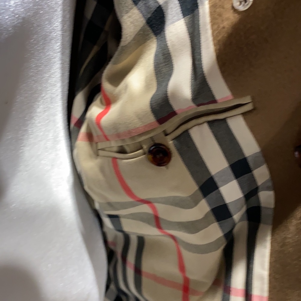Men’s Burberry Coat - Picture 7 of 10